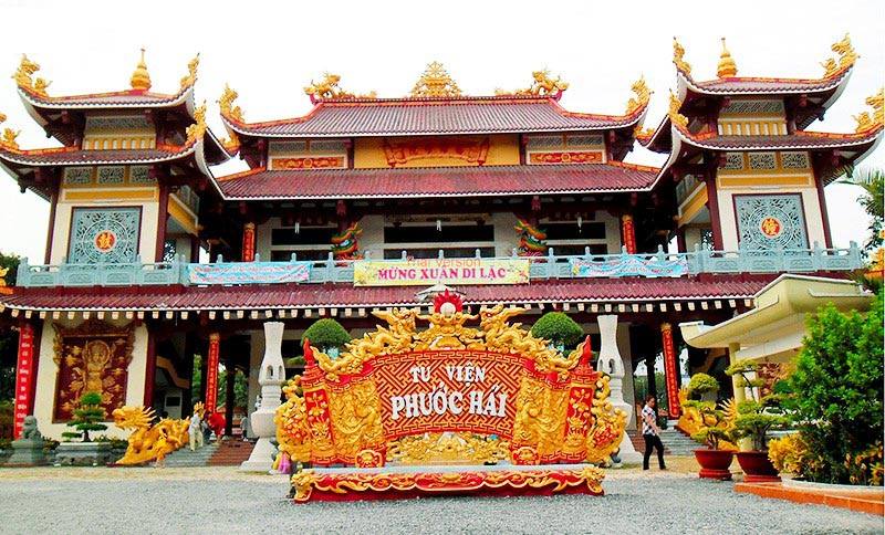 chua-phuoc-hai-ngoi-chua-bun-rieu-doc-la-tai-vung-tau20320